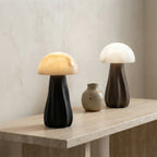 Lampe à poser champignon en albâtre pied torsadé Drapé – mise en situation (visuel d’ambiance)
