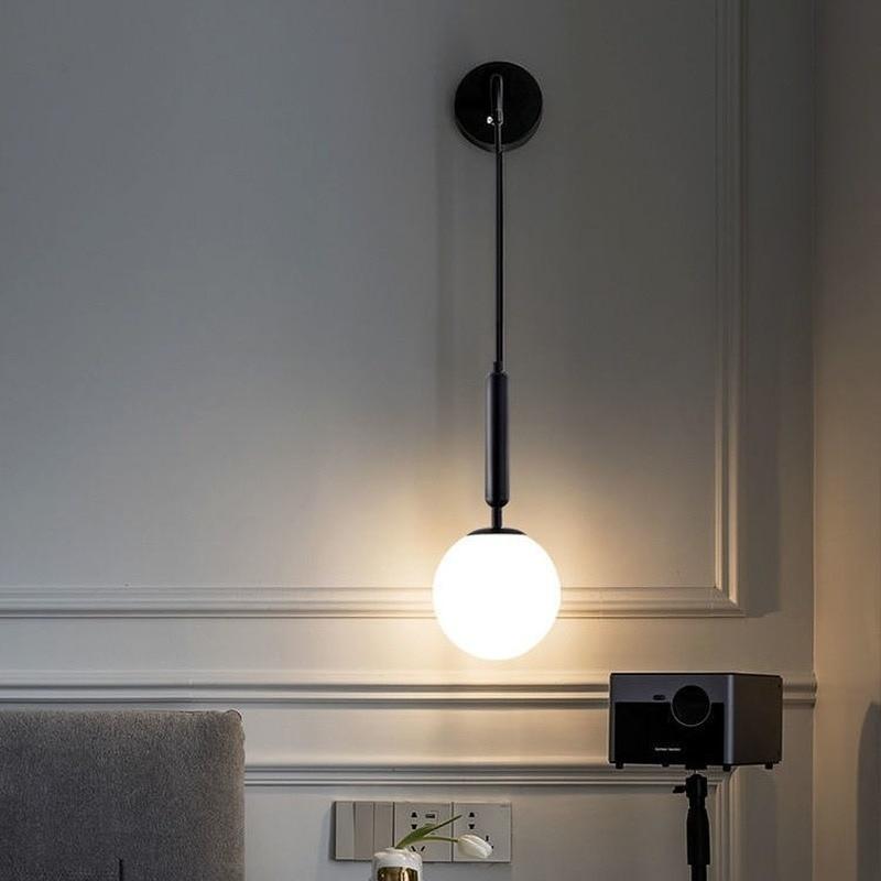 Applique murale globe suspendu au câble Plénilune, finition noire