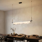 Lustre à plaques en albâtre linéaire Faîtage – mise en situation (visuel d’ambiance)