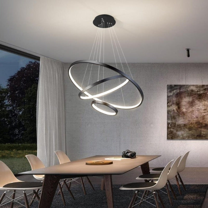 Suspension anneaux imbriqués en acrylique et aluminium Valse