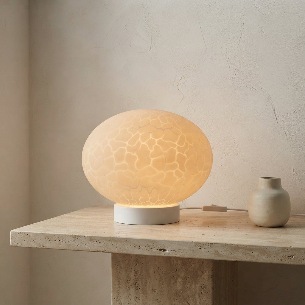 Lampe à poser ronde texturée en métal blanc Ombria