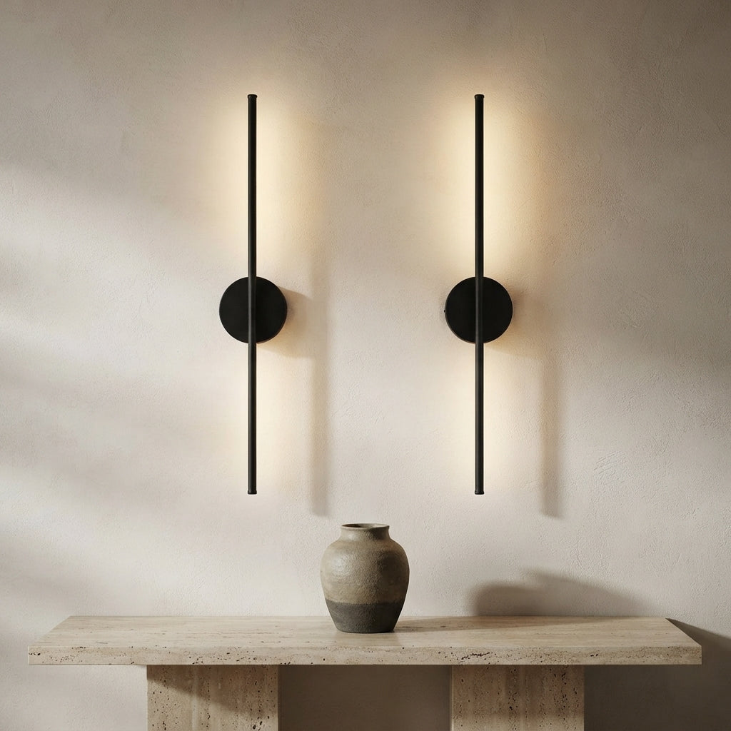 Applique murale noire platine ronde sans fil rechargeable Aubépine – mise en situation (visuel d’ambiance)