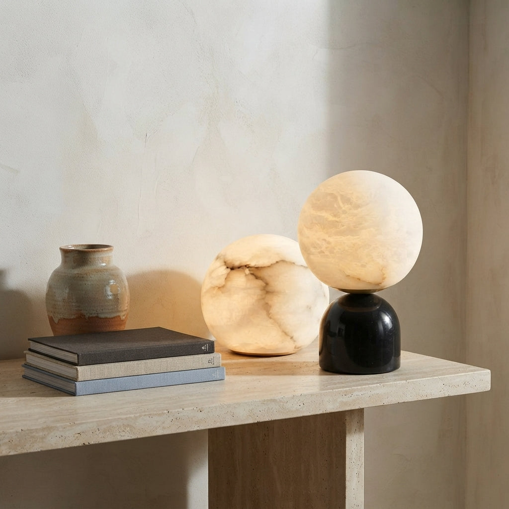 Lampe à poser sphère en albâtre Orbe