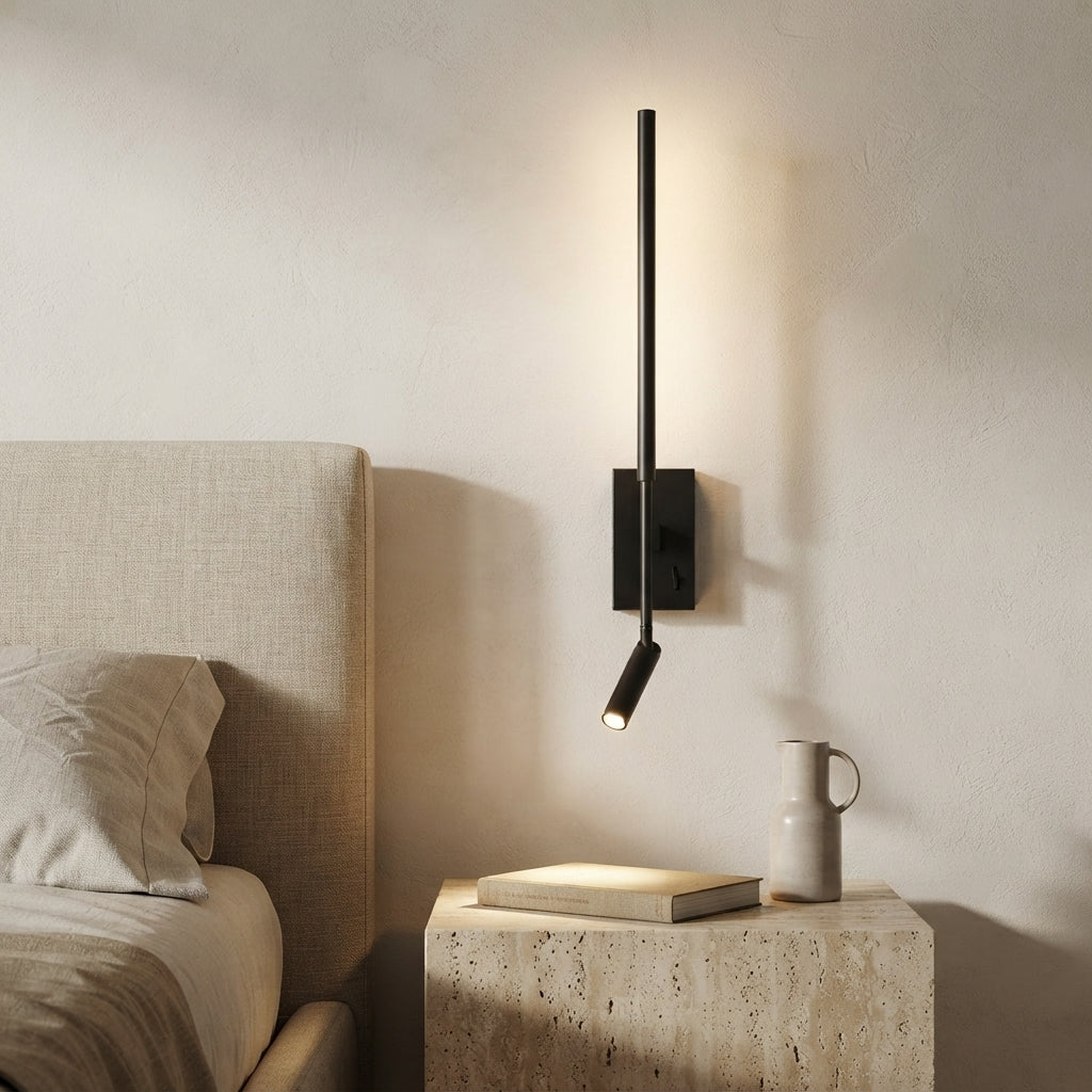 Applique murale orientable tige noire et liseuse Badine – mise en situation (visuel d’ambiance)