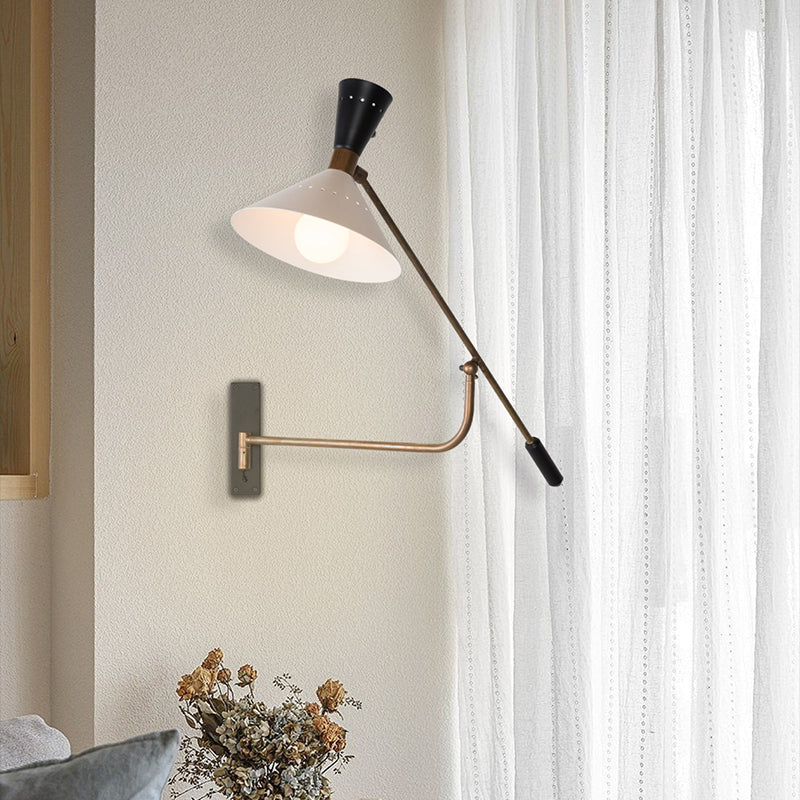 Applique murale orientable bras long abat-jour conique Campanule