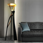 Lampadaire sculpture en résine jambes élancées coupe dorée Échassier