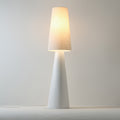 Lampadaire conique blanc à haut abat-jour Flûte