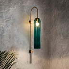 Applique murale cylindrique en verre vert bras courbé Cygne