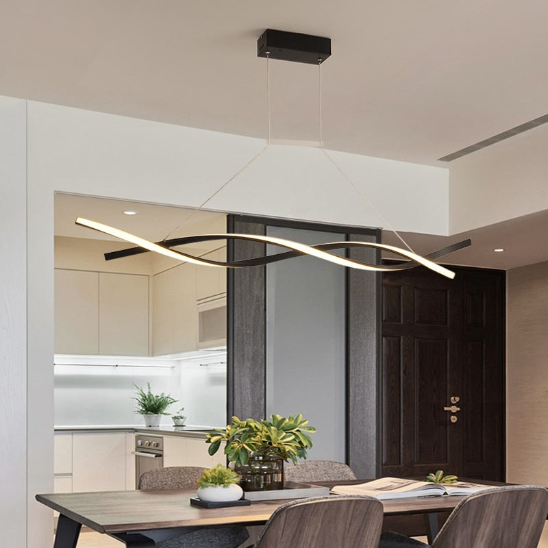 Lustre LED torsade lumineuse noire Pampre, finition noire