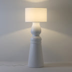 Lampadaire pied sculpté blanc avec télécommande Doucine