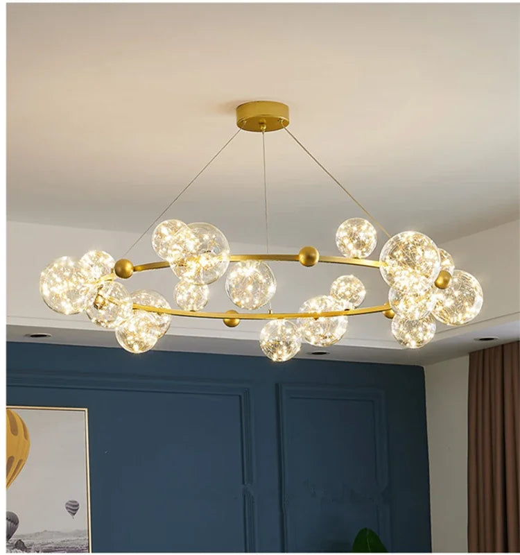 Lustre couronne dorée en fer et verre transparent Nébuleuse – vue 15