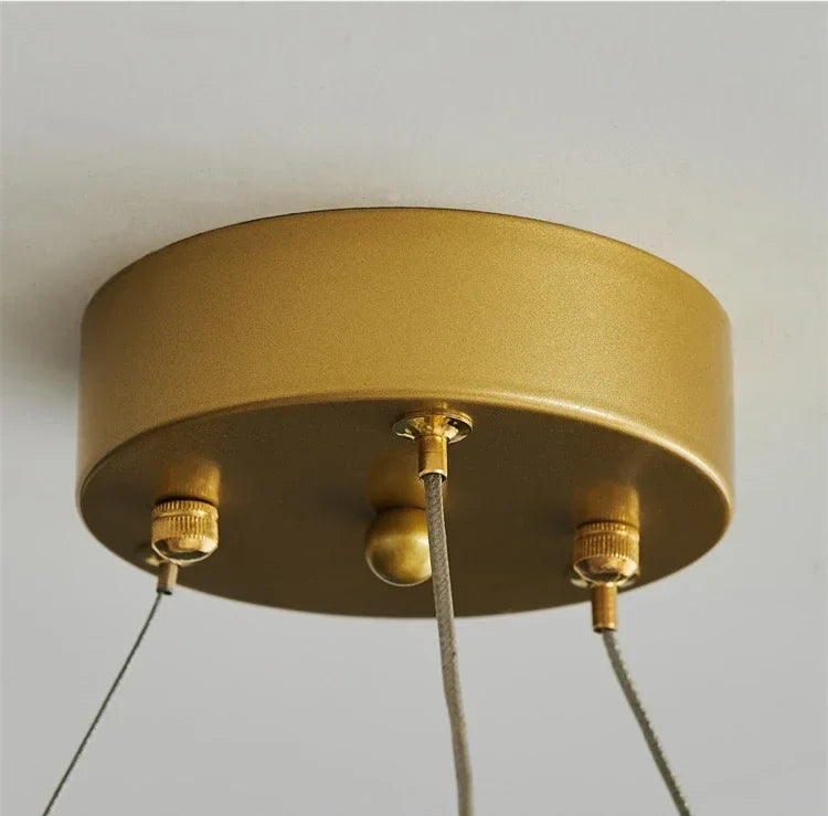 Lustre couronne dorée en fer et verre transparent Nébuleuse – vue 12