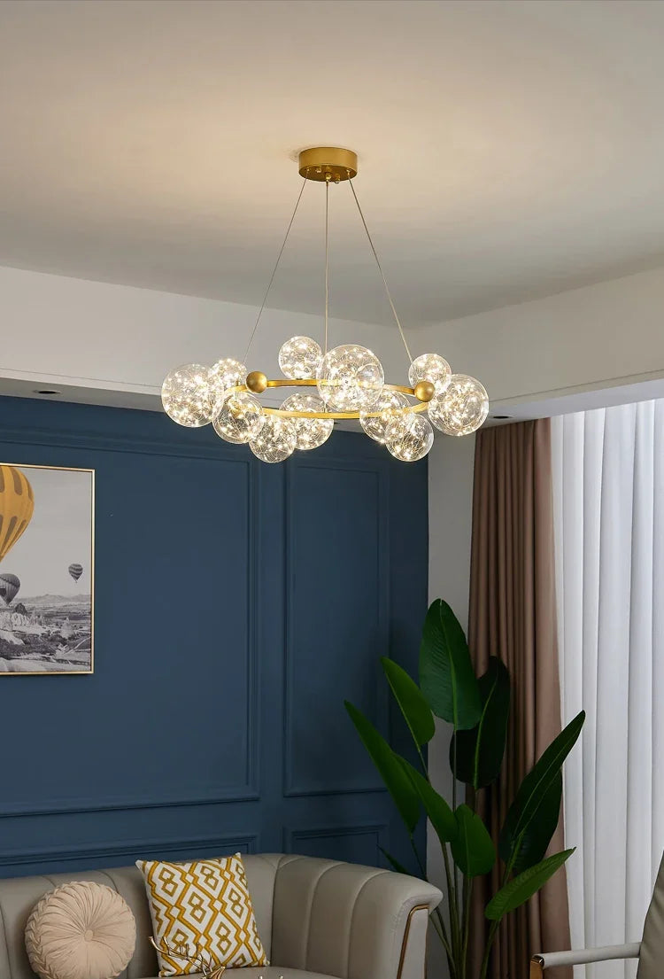Lustre couronne dorée en fer et verre transparent Nébuleuse – vue 9