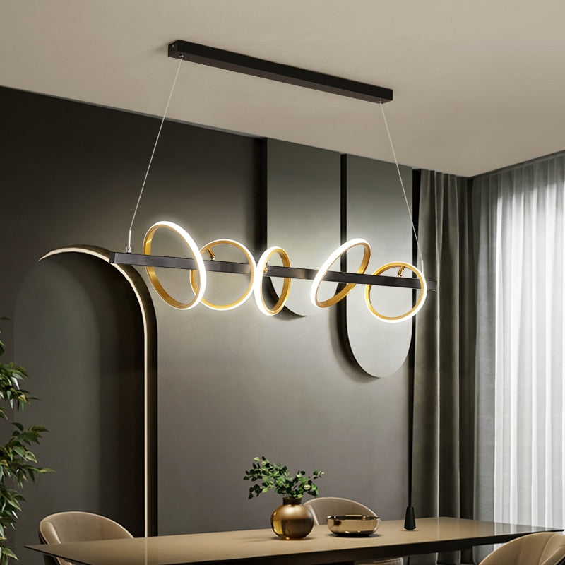 Lustre barre en métal laqué à cinq anneaux lumineux Solfège