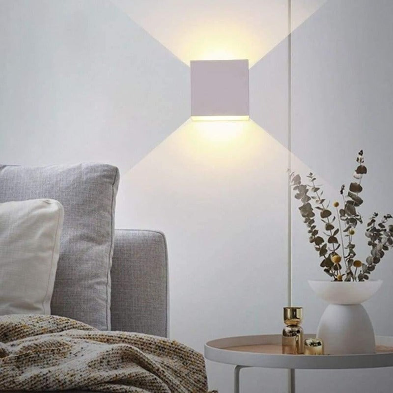 Applique murale cube noir double faisceau Monolithe