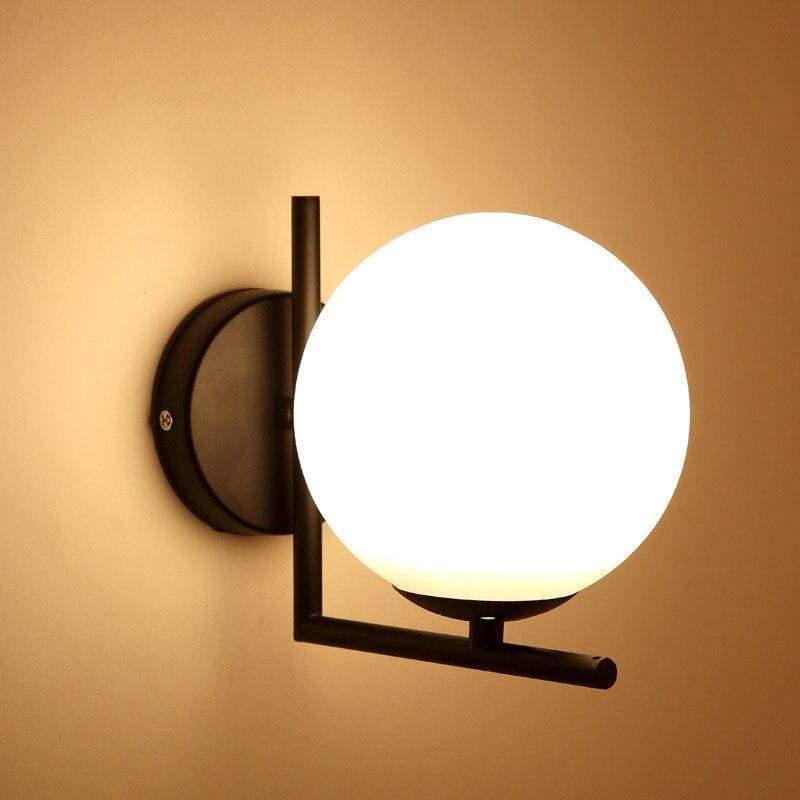 Applique murale globe en verre blanc et métal doré Neige – vue 4