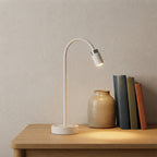 Lampe à poser orientable blanche col de cygne Goéland – mise en situation (visuel d’ambiance)