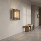 Applique murale carrée grille ajourée Claustra – mise en situation (visuel d’ambiance)