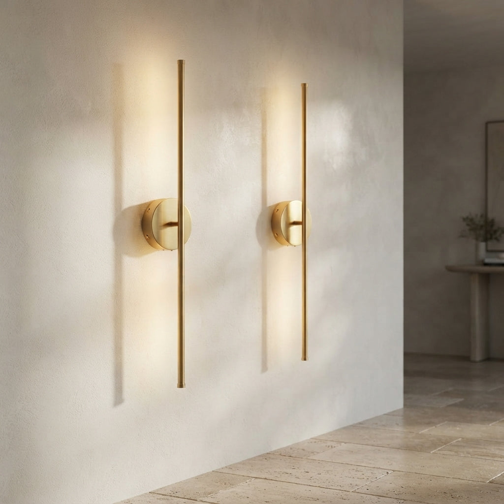 Applique murale tige dorée sans fil rechargeable Acacia – mise en situation (visuel d’ambiance)