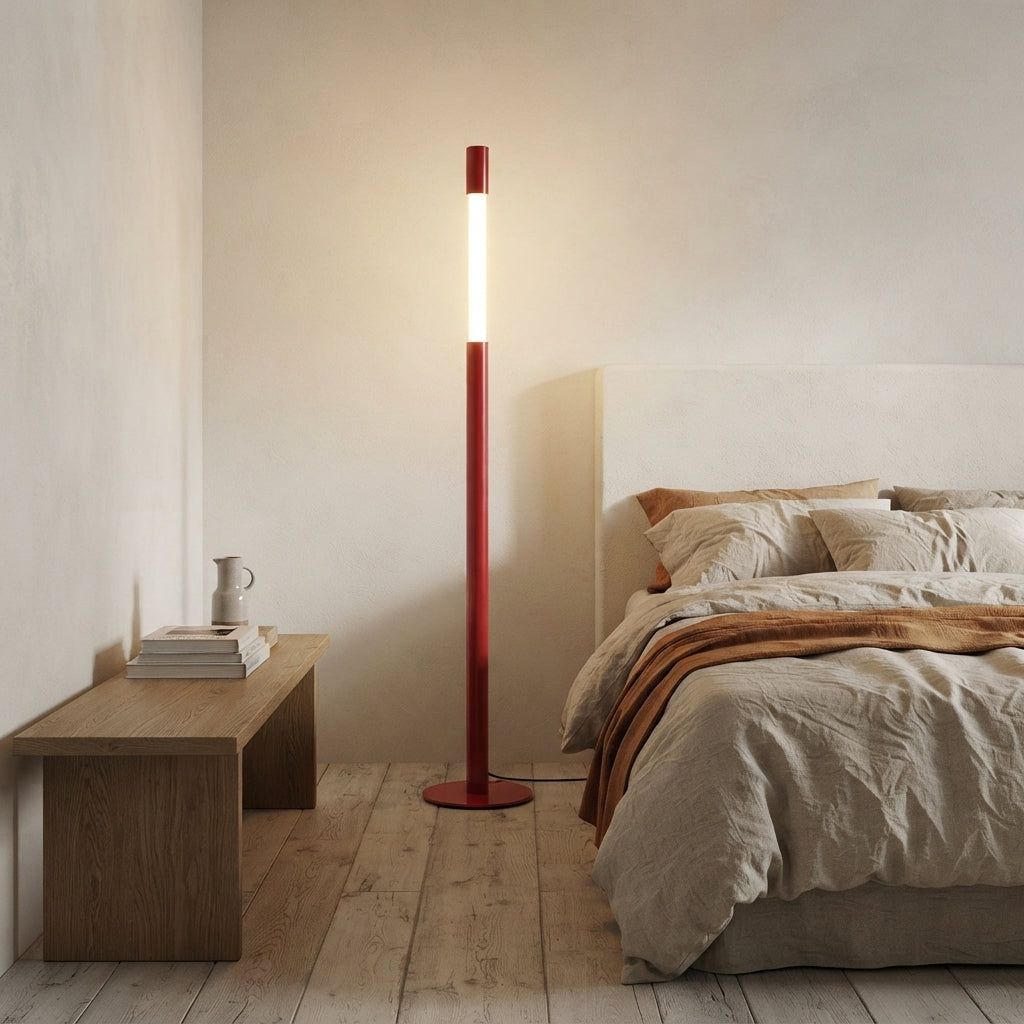 Lampadaire colonne rouge à tube lumineux Ibis – mise en situation (visuel d’ambiance)