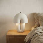 Lampe à poser champignon mate en céramique blanche Ines – mise en situation (visuel d’ambiance)
