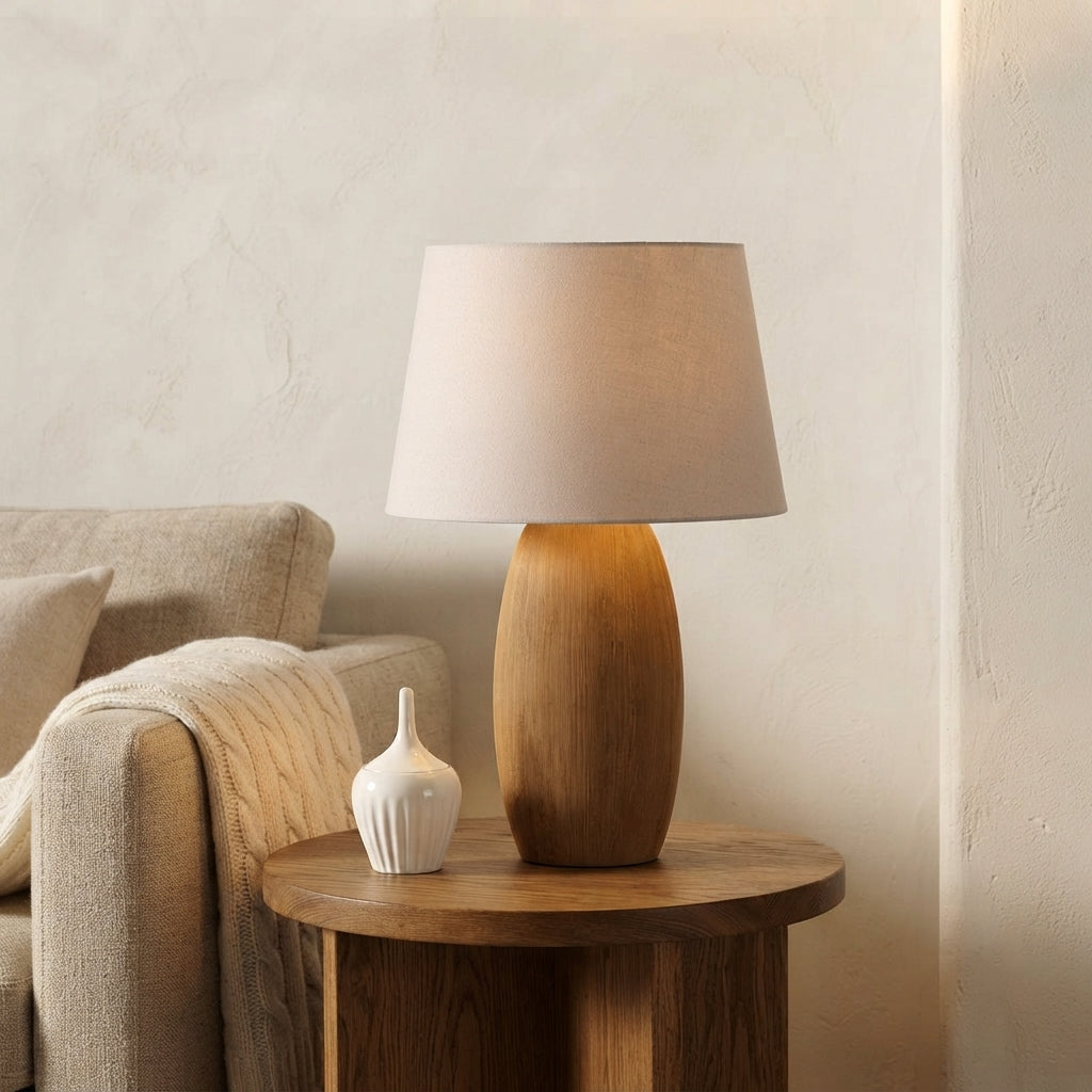 Lampe à poser en céramique fait main pied ovoïde Graine – mise en situation (visuel d’ambiance)