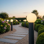 Lampadaire d'extérieur globe en verre opale Opalia